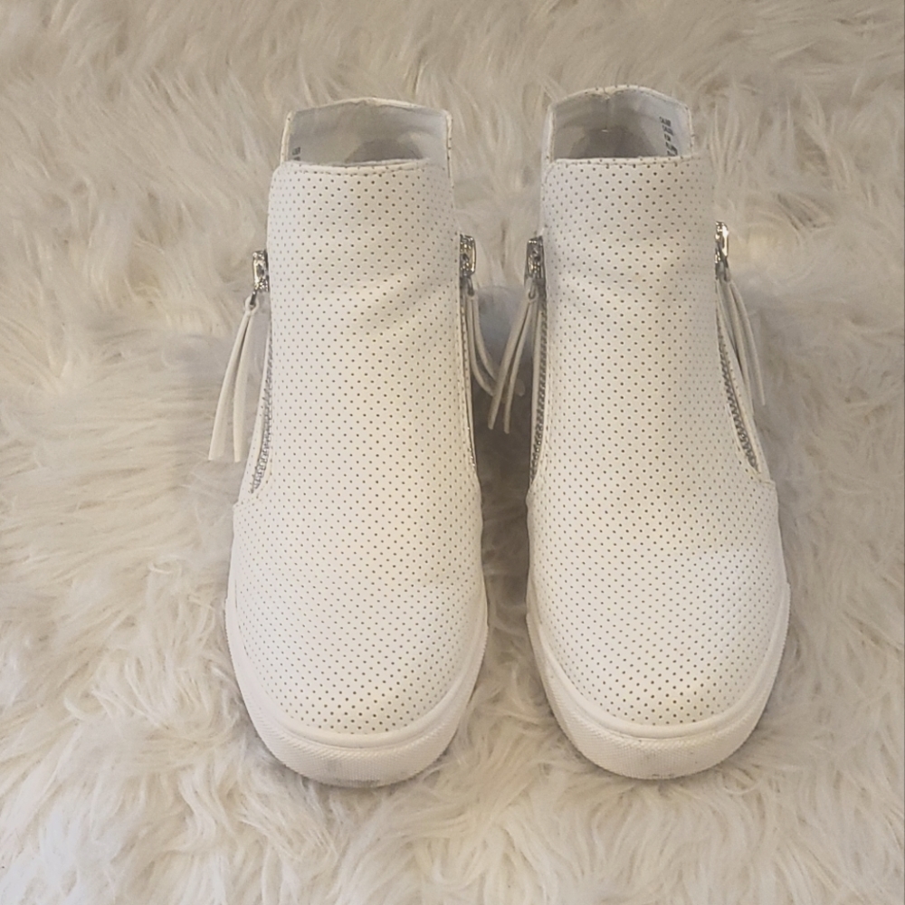 Steve Madden perforated wedge sneakers